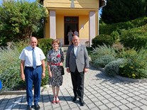 Požehnání symbolů obce Krhov v místní kapli Nejsvětějšího srdce Ježíšova - 8. 9. 2024 458648792_3088867504585501_681256365353234122_n.jpg