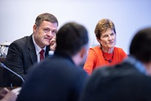 Kulatý stůl 25. 11. 2024 Kulatý stůl 25. 11. 2024 (1)